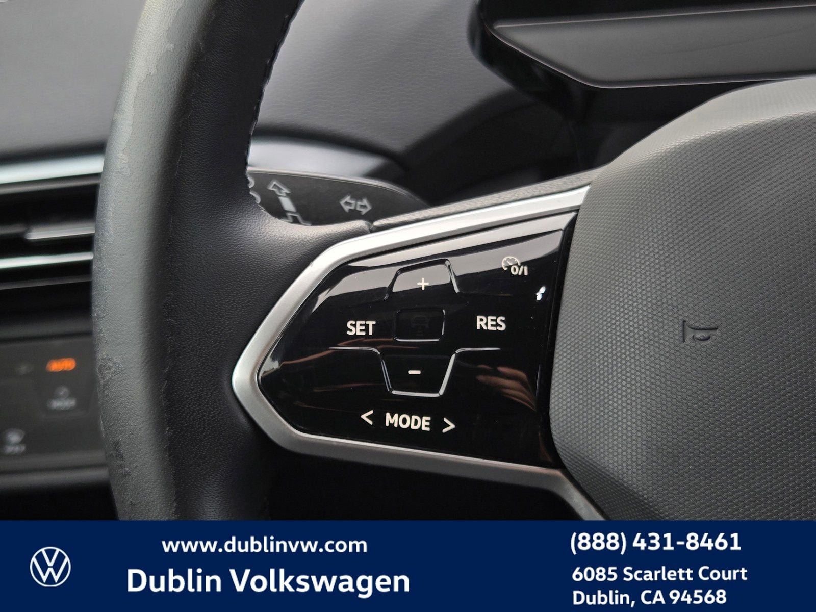 2023 Volkswagen ID.4 Pro