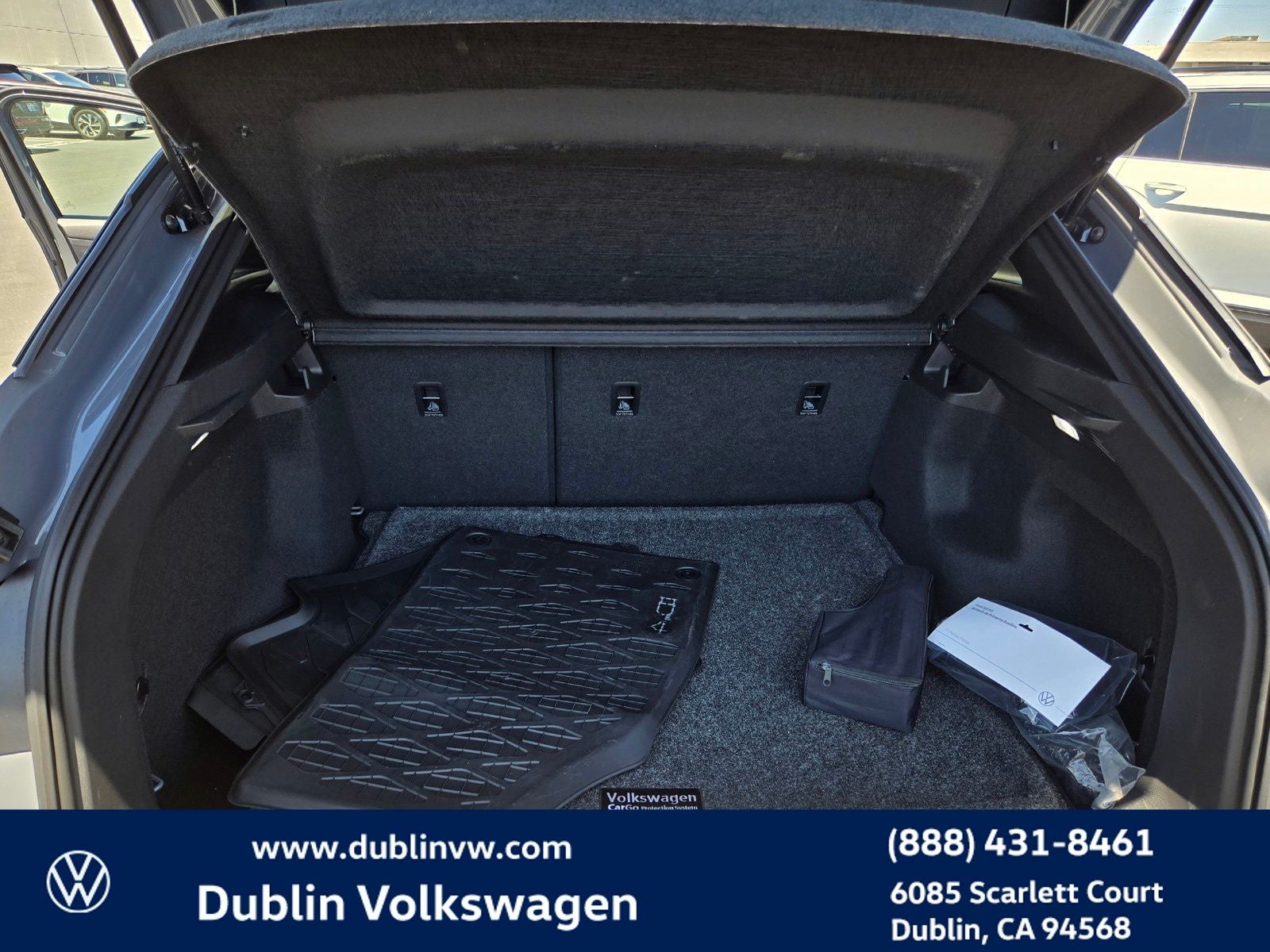 2023 Volkswagen ID.4 Pro