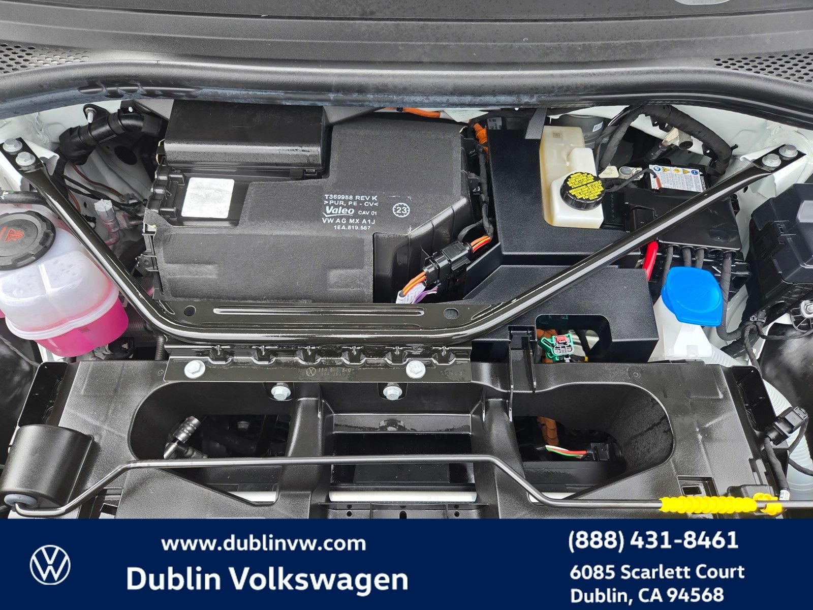 2023 Volkswagen ID.4 Pro