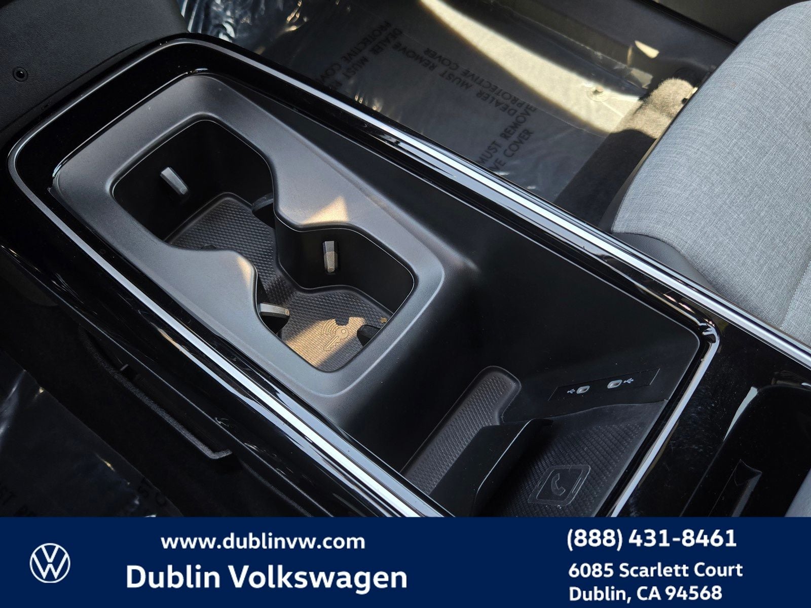 2023 Volkswagen ID.4 Pro