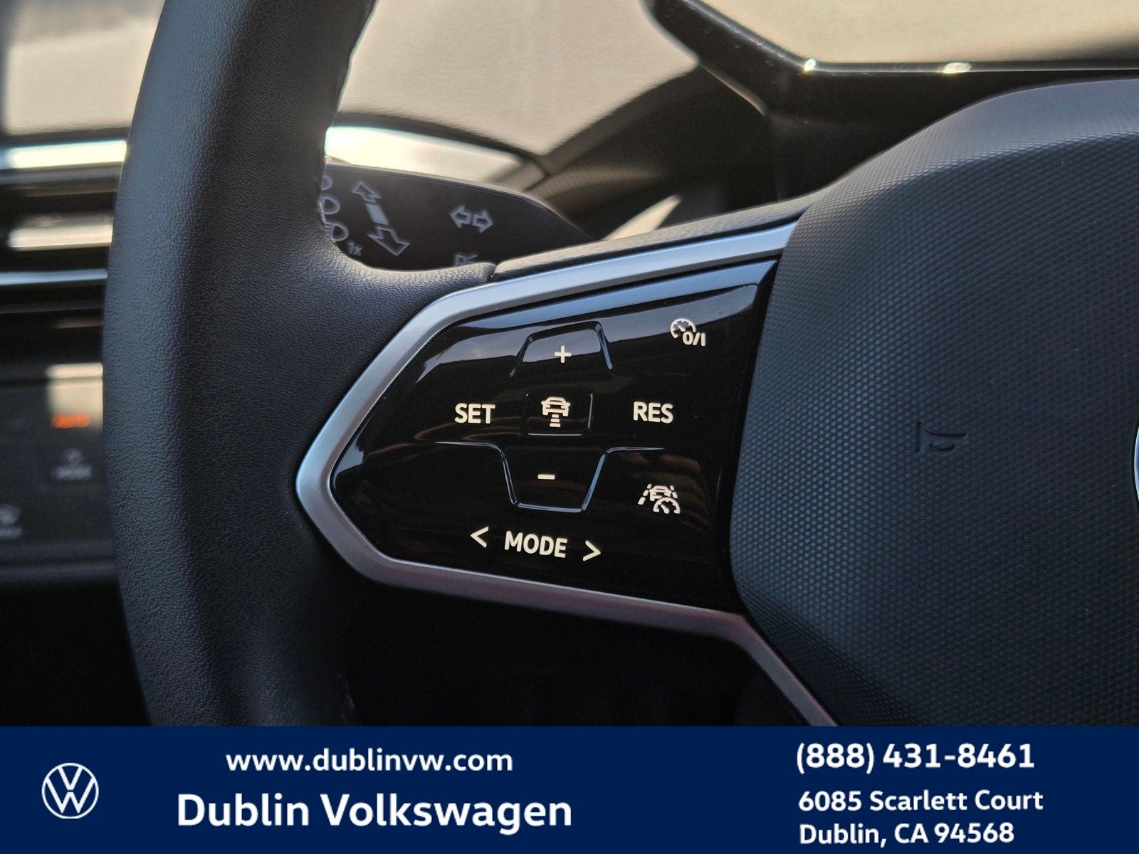 2023 Volkswagen ID.4 Pro