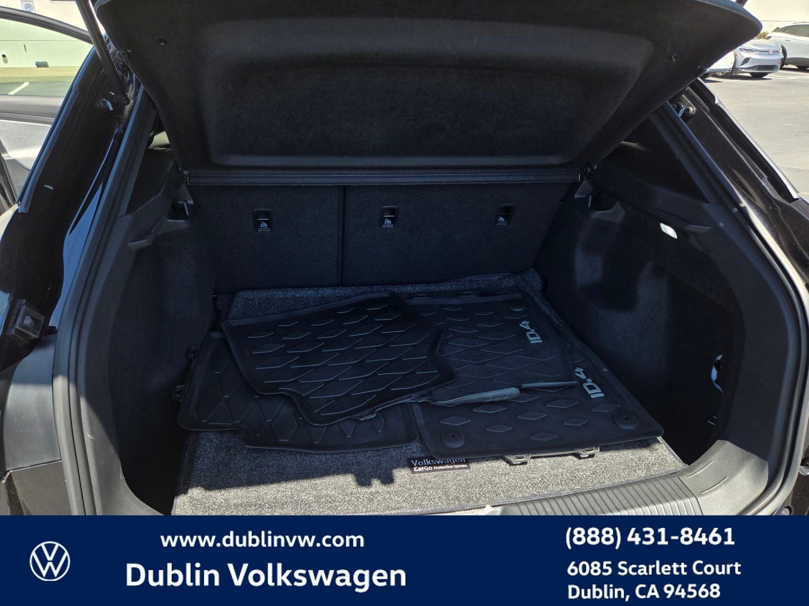 2023 Volkswagen ID.4 Pro