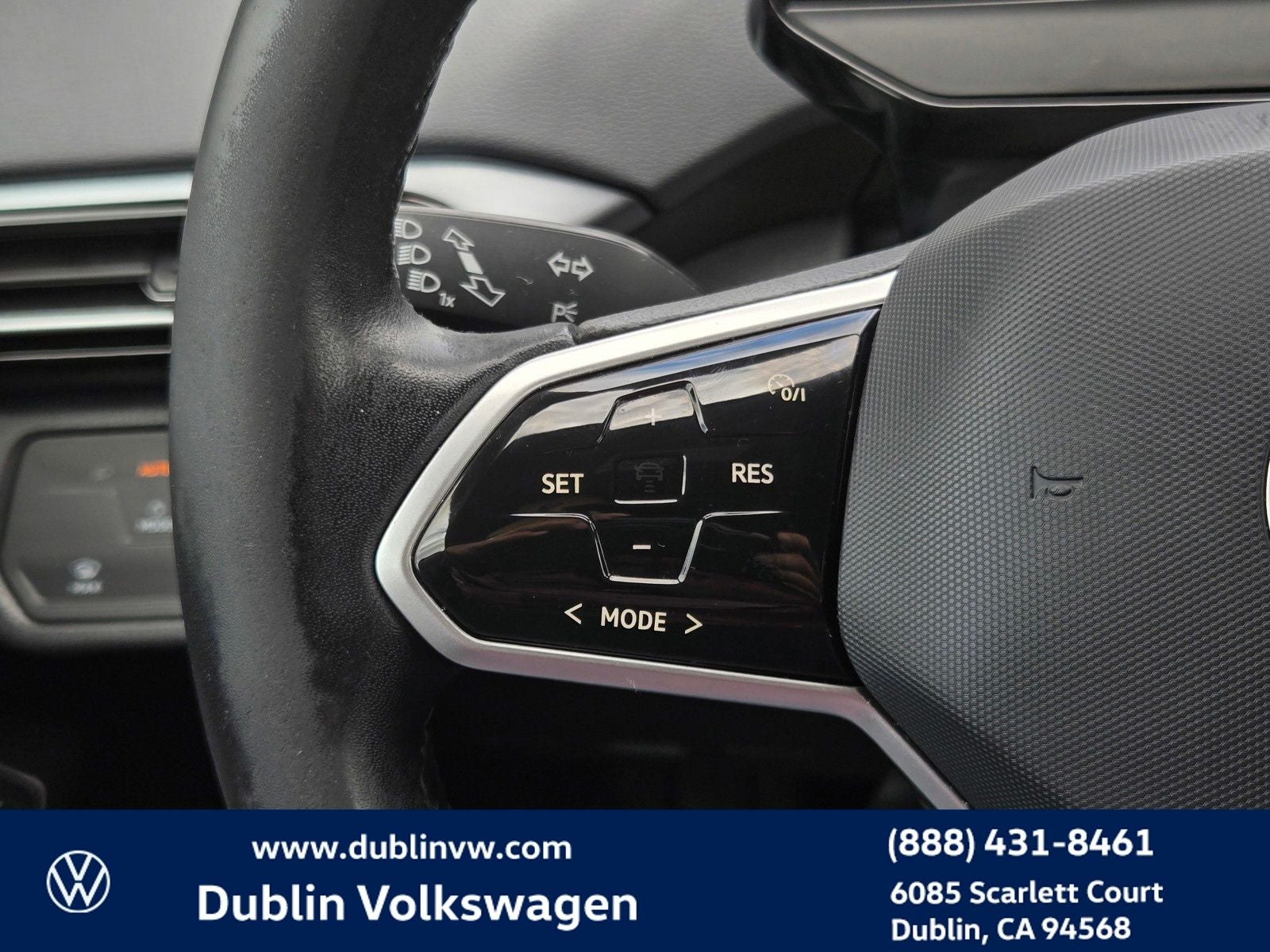 2023 Volkswagen ID.4 Pro