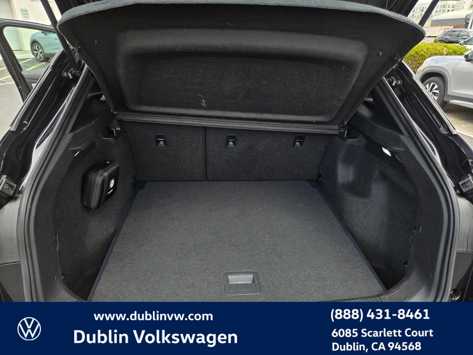 2023 Volkswagen ID.4 Pro