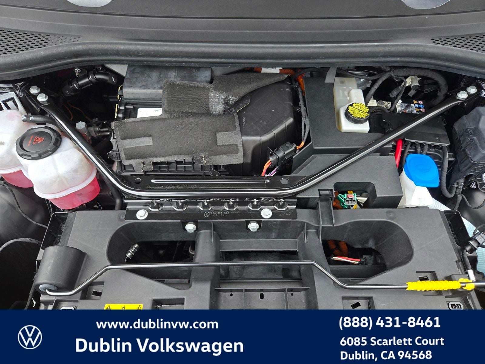 2023 Volkswagen ID.4 Pro