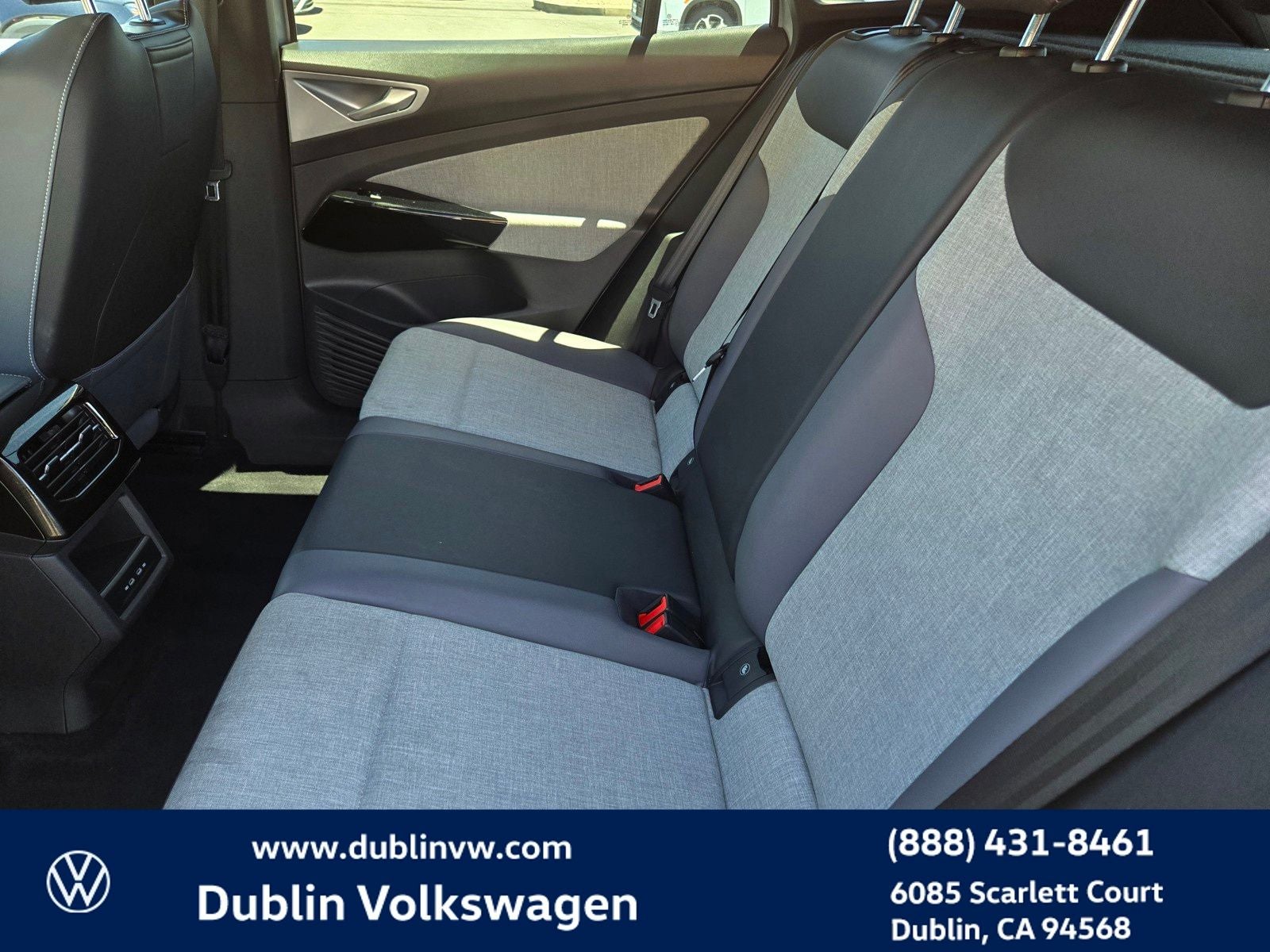 2023 Volkswagen ID.4 Pro
