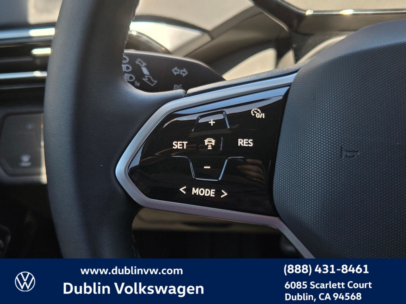 2023 Volkswagen ID.4 Pro