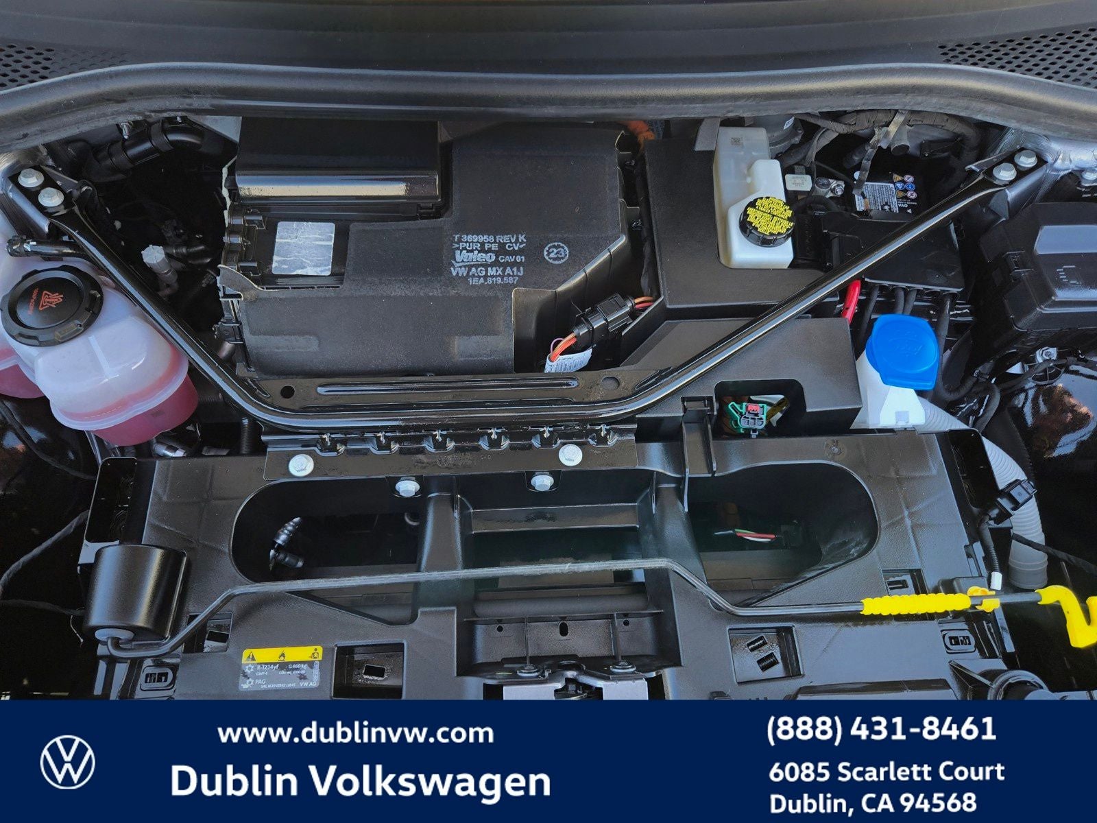 2023 Volkswagen ID.4 Pro