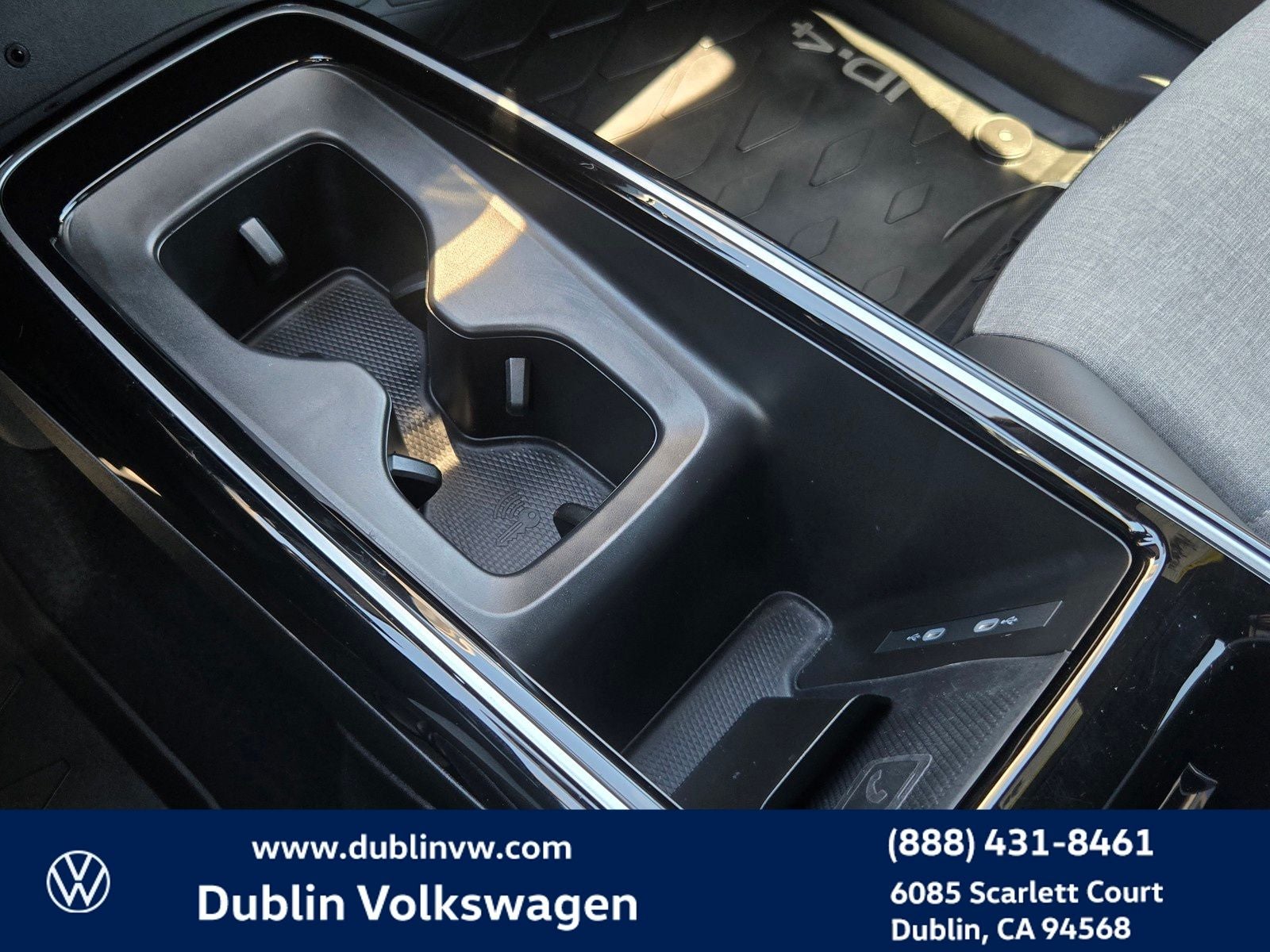 2023 Volkswagen ID.4 Pro