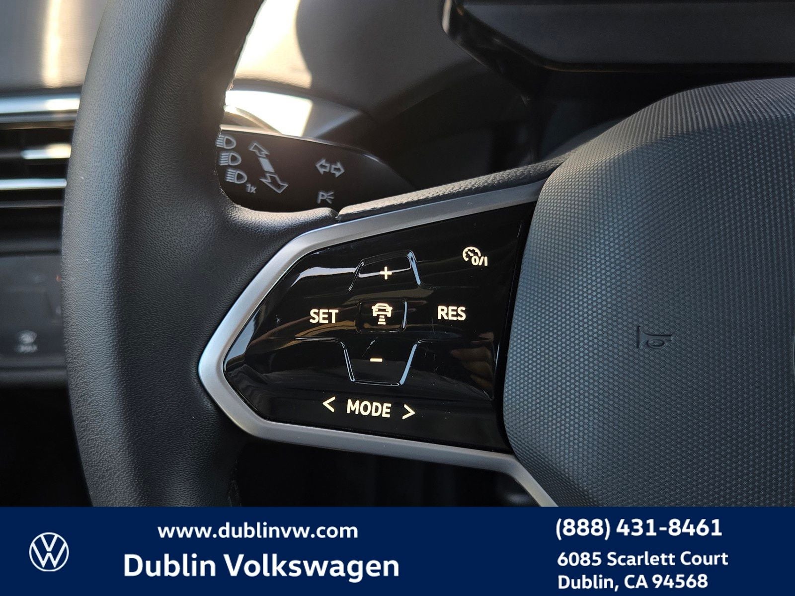 2023 Volkswagen ID.4 Pro