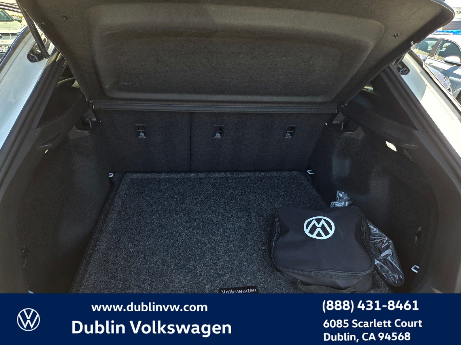 2023 Volkswagen ID.4 Pro