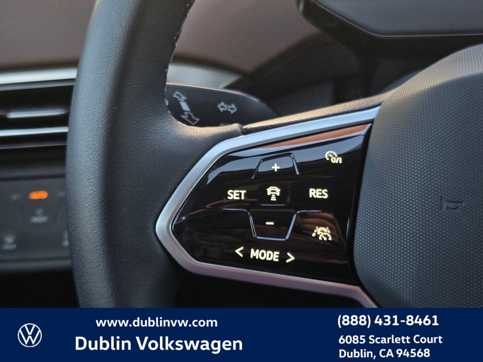 2023 Volkswagen ID.4 Pro