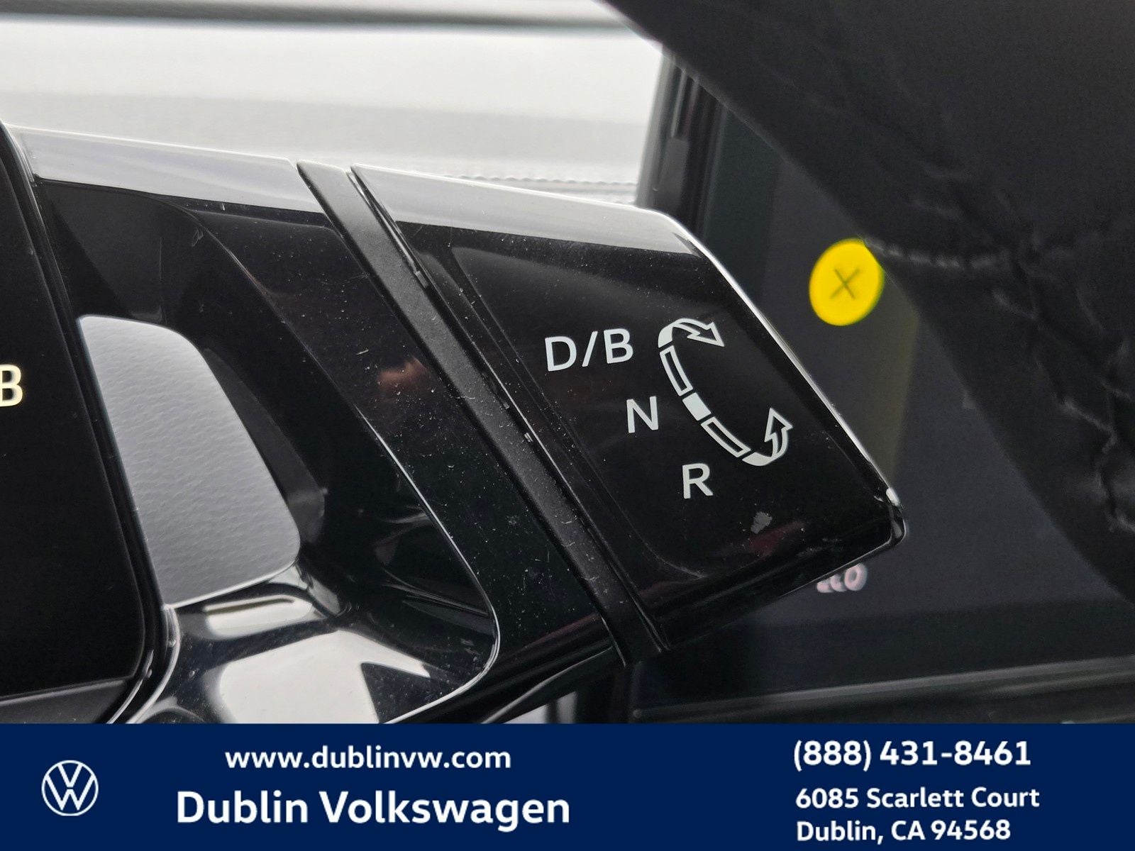 2023 Volkswagen ID.4 Pro