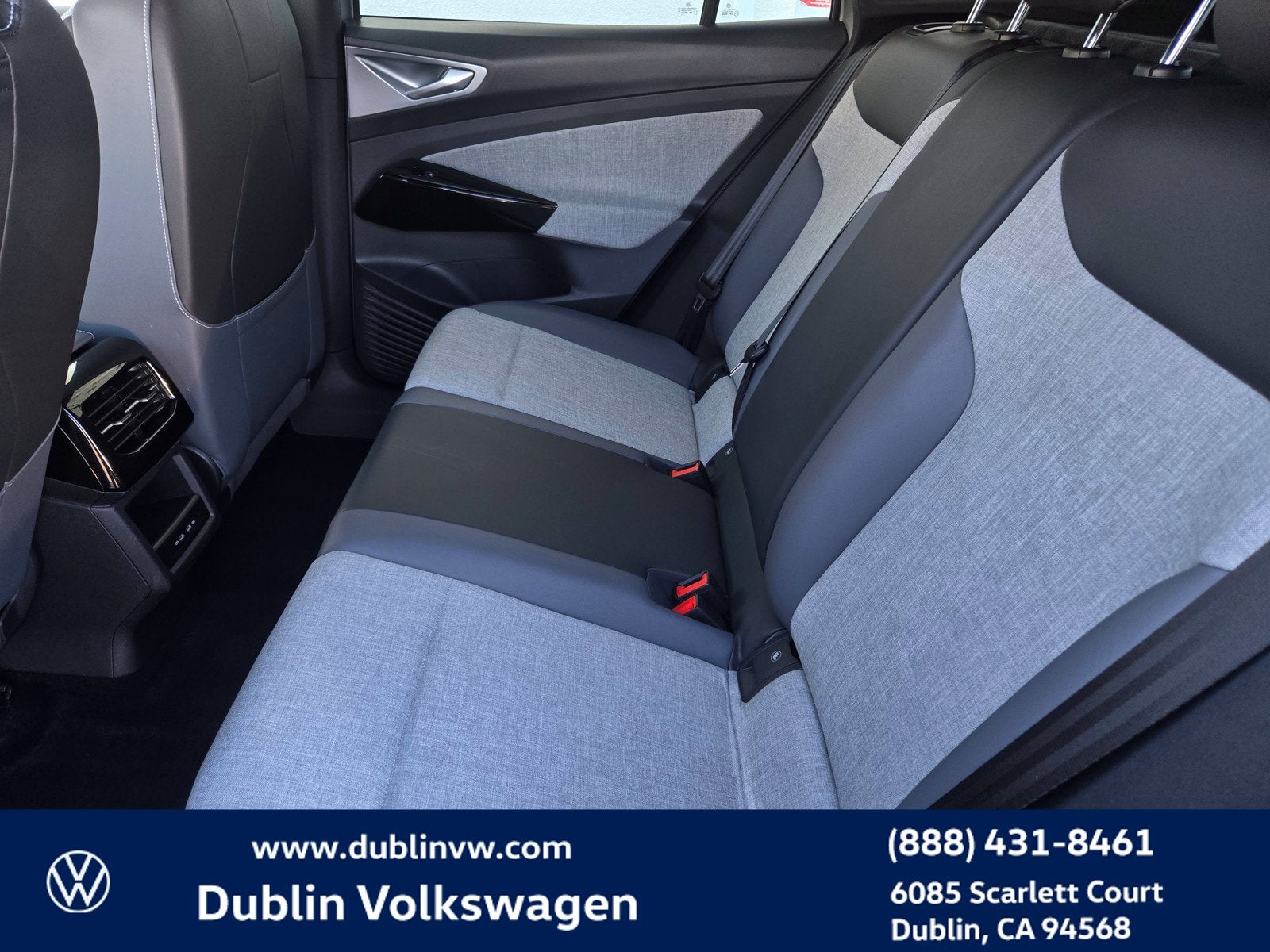 2023 Volkswagen ID.4 Pro