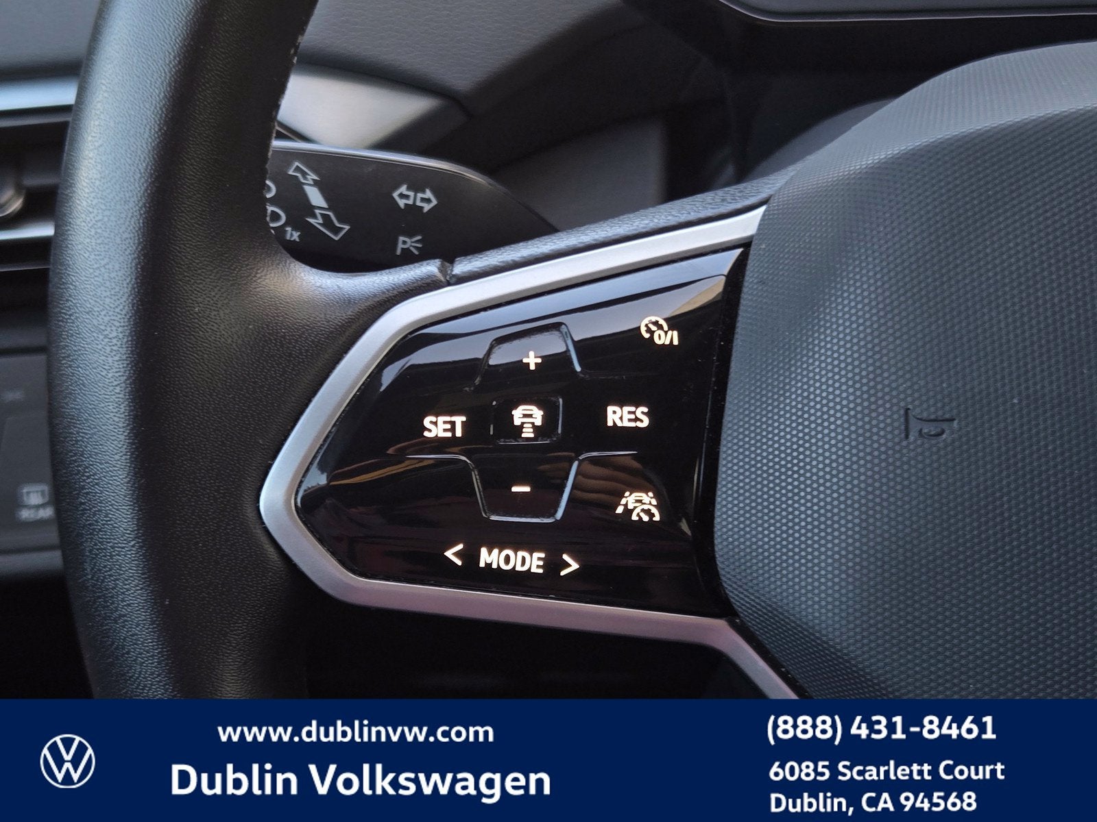 2023 Volkswagen ID.4 Pro