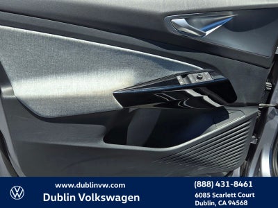 2023 Volkswagen ID.4 Pro