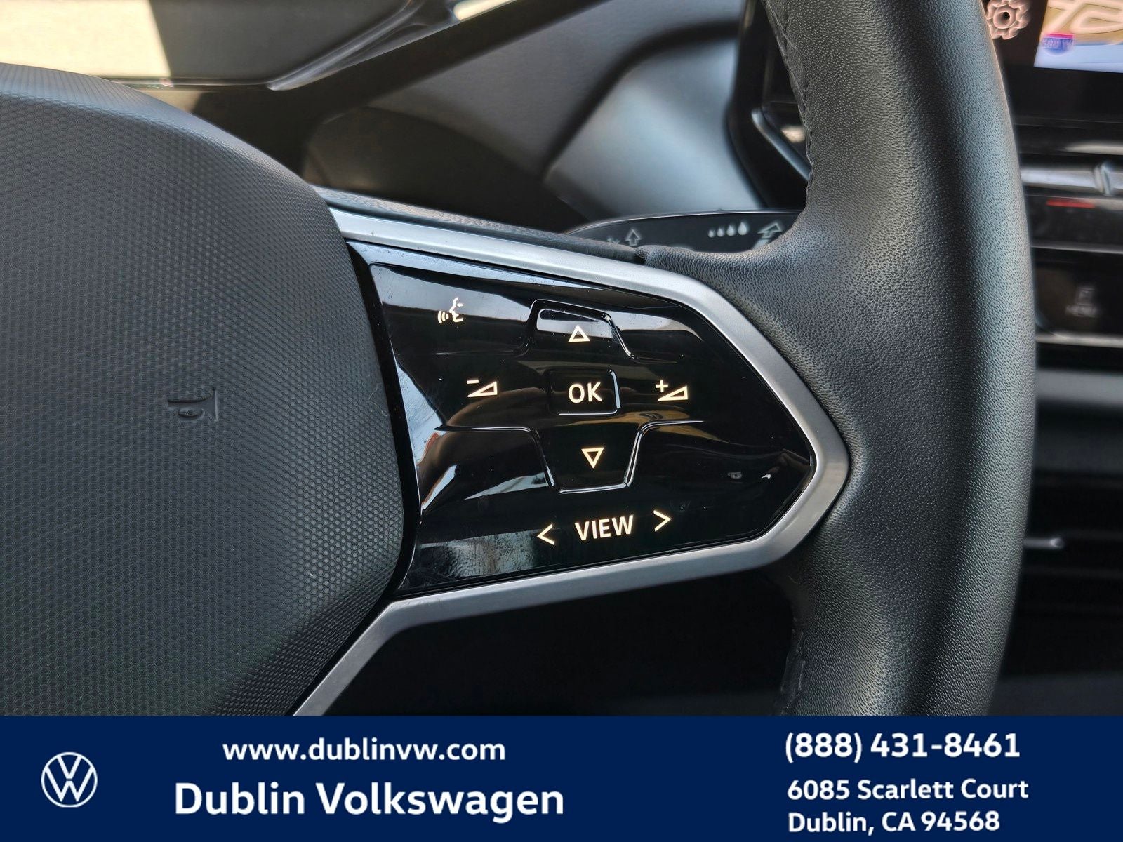 2023 Volkswagen ID.4 Pro