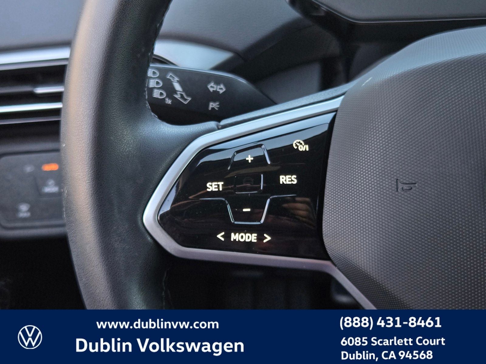 2023 Volkswagen ID.4 Pro