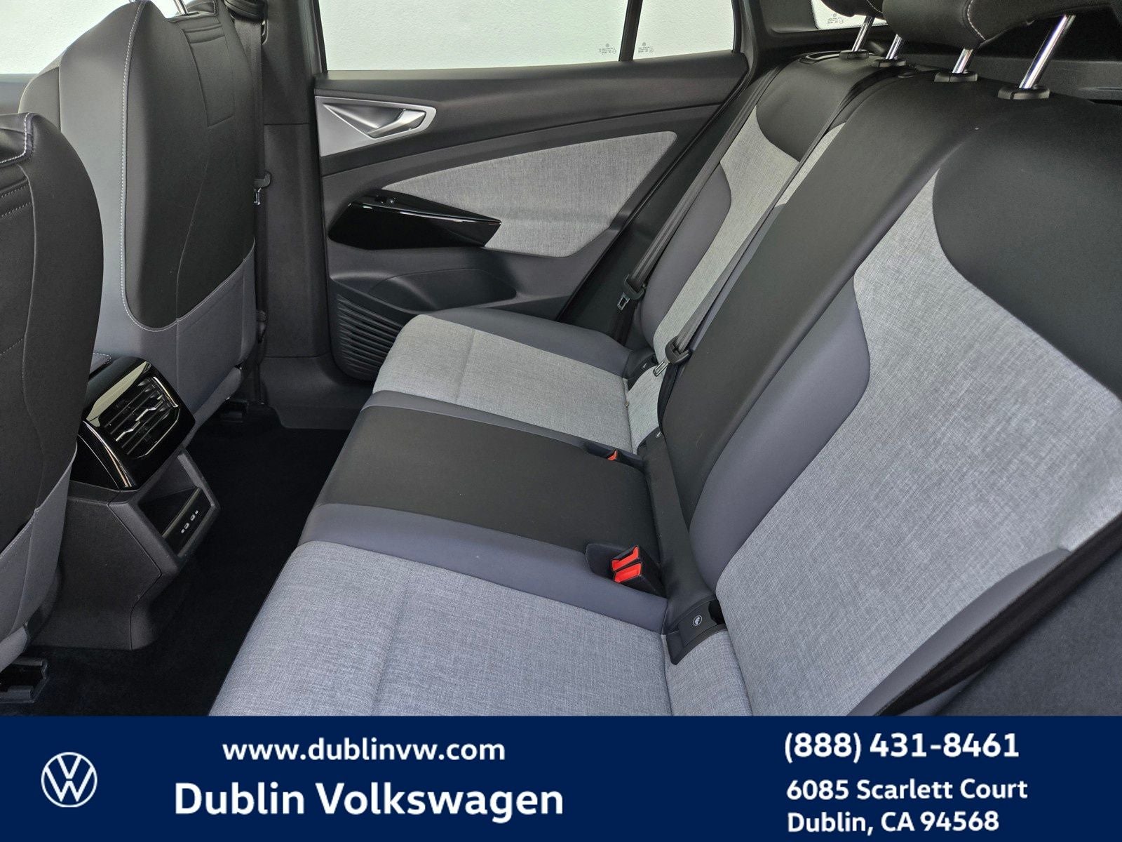 2023 Volkswagen ID.4 Pro