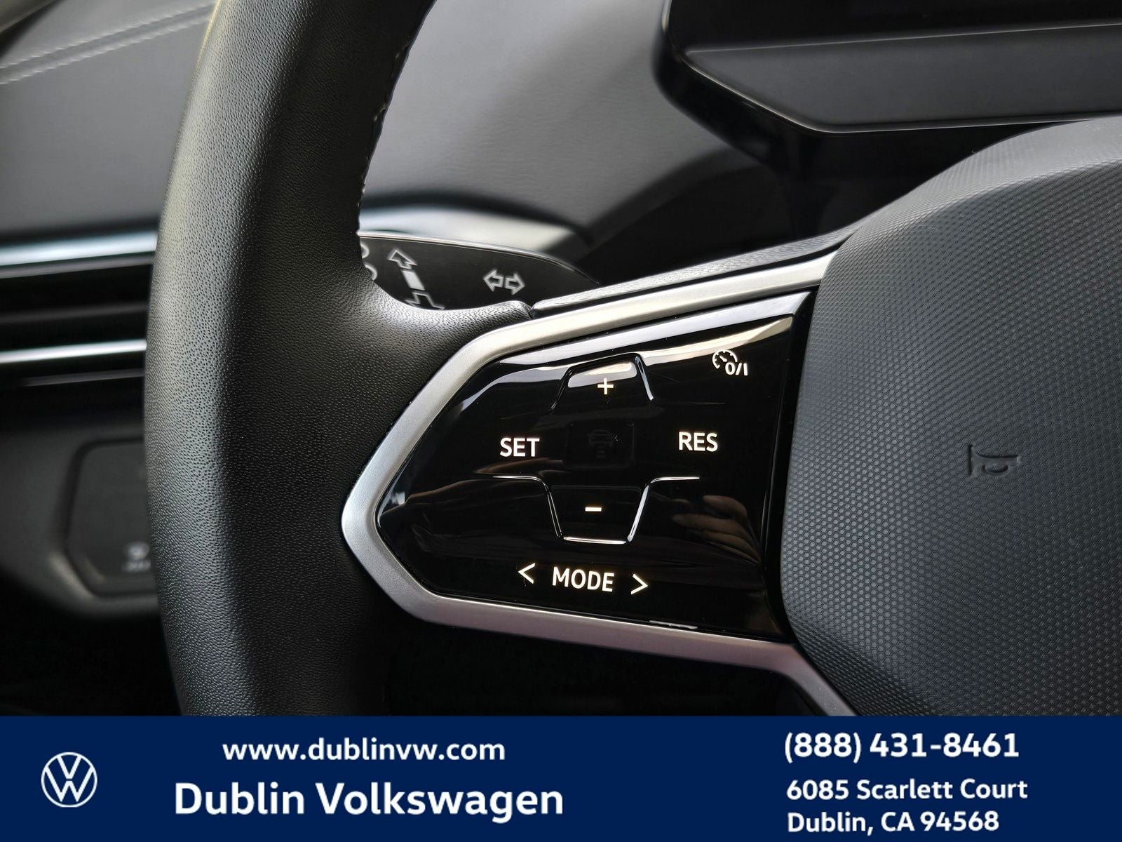 2023 Volkswagen ID.4 Pro