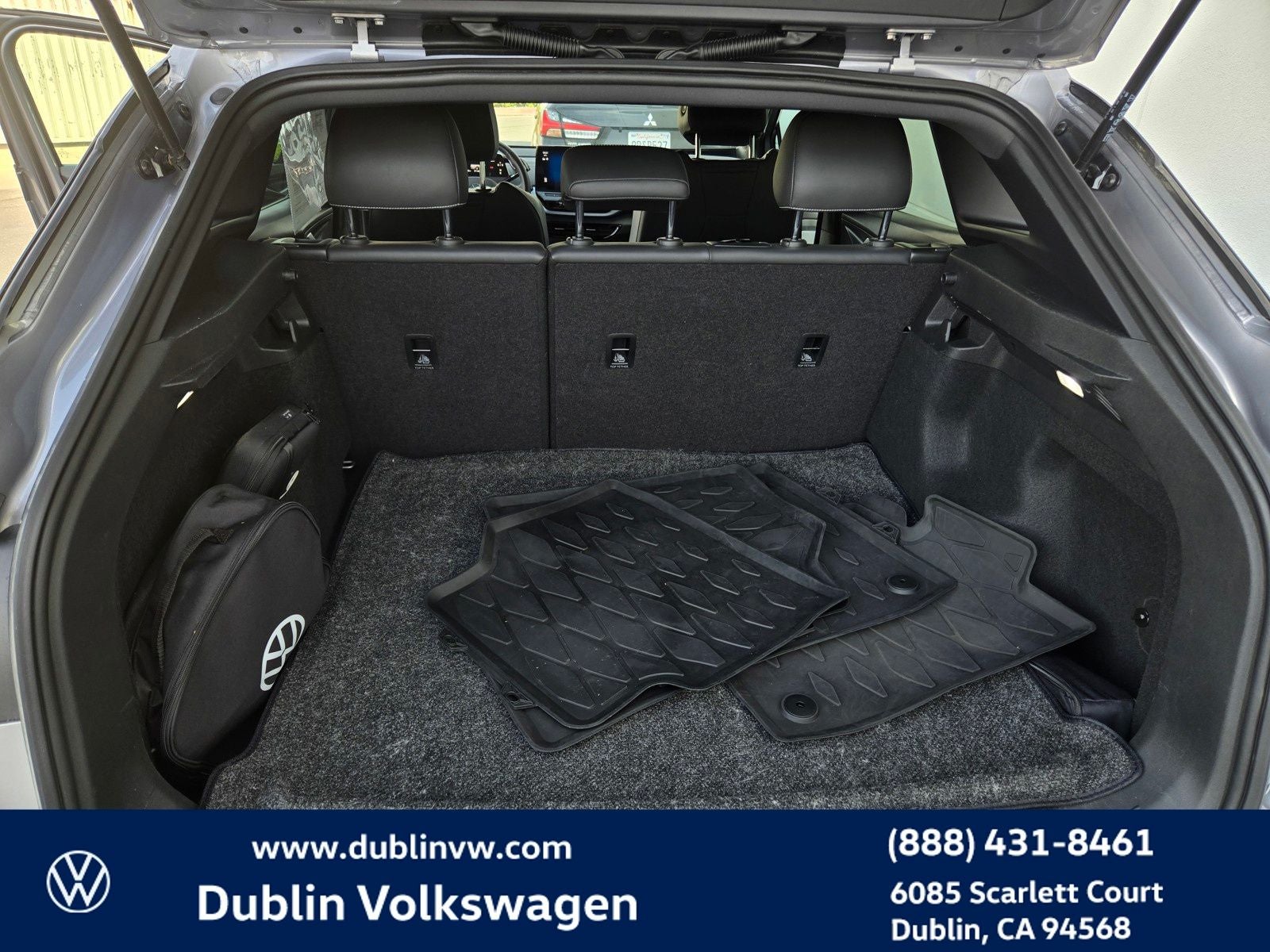 2023 Volkswagen ID.4 Pro