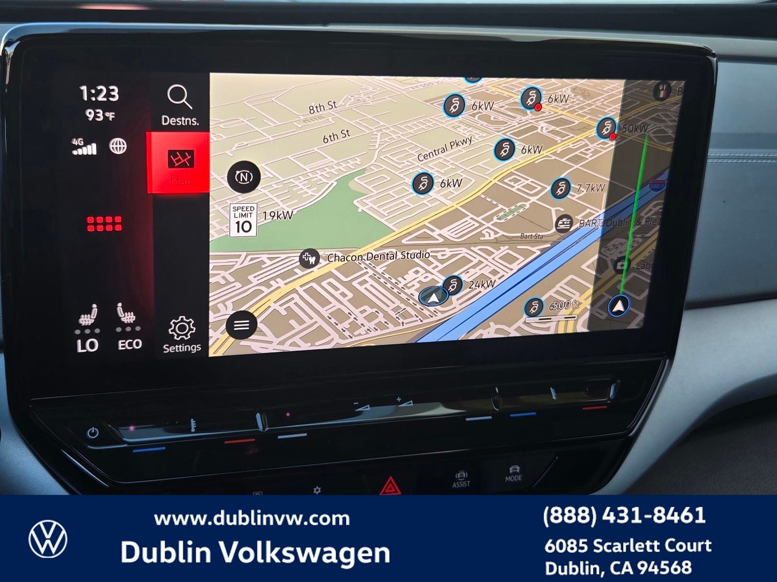 2023 Volkswagen ID.4 Pro