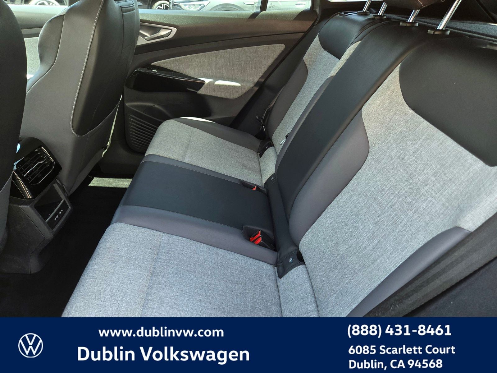 2023 Volkswagen ID.4 Pro