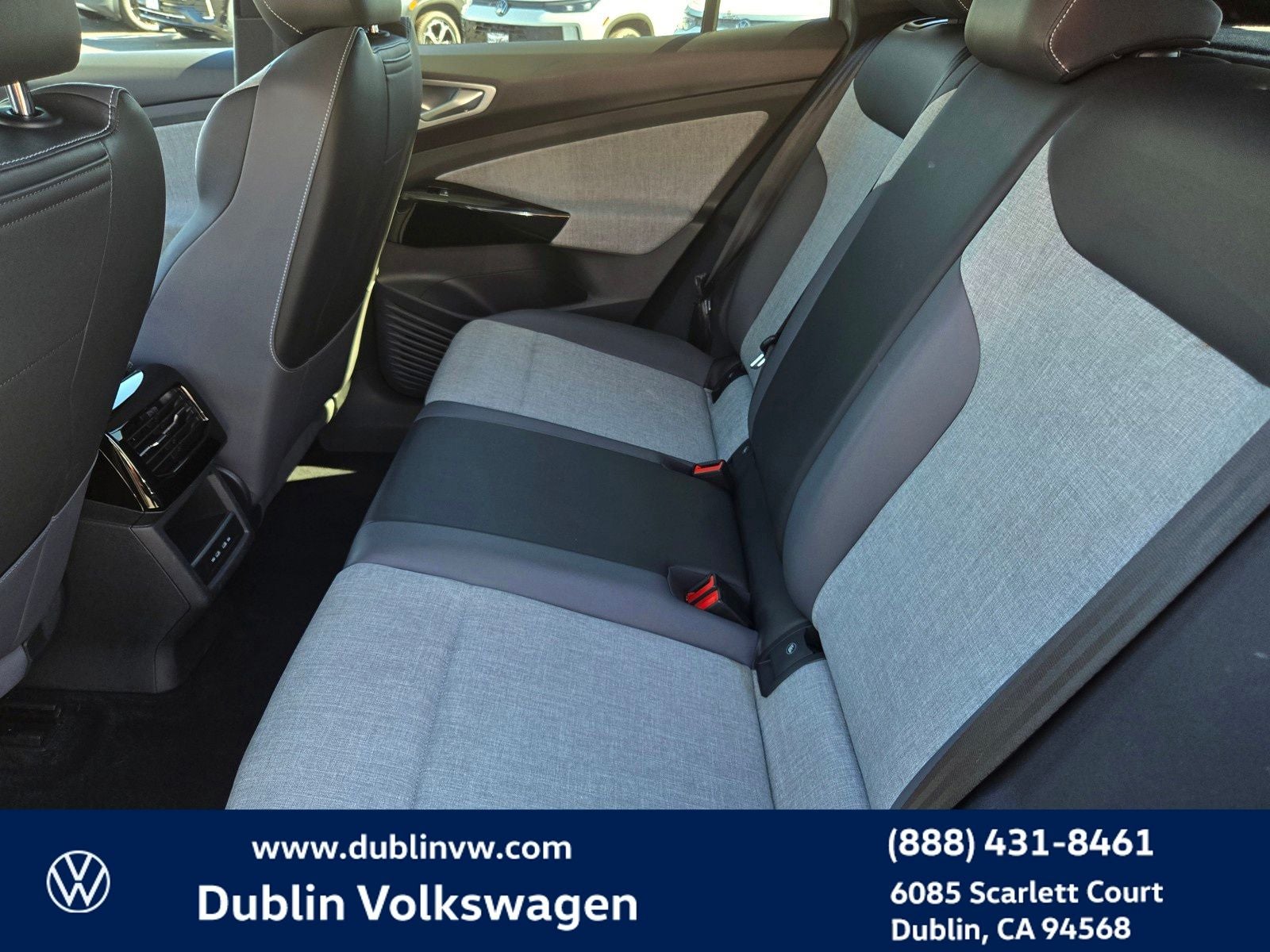 2023 Volkswagen ID.4 Pro