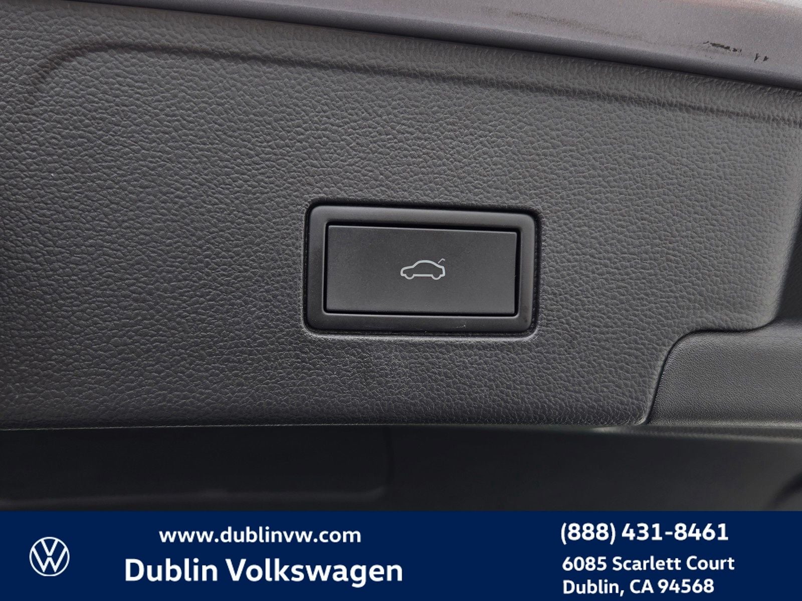 2024 Volkswagen Atlas Cross Sport 2.0T SEL Premium R-Line