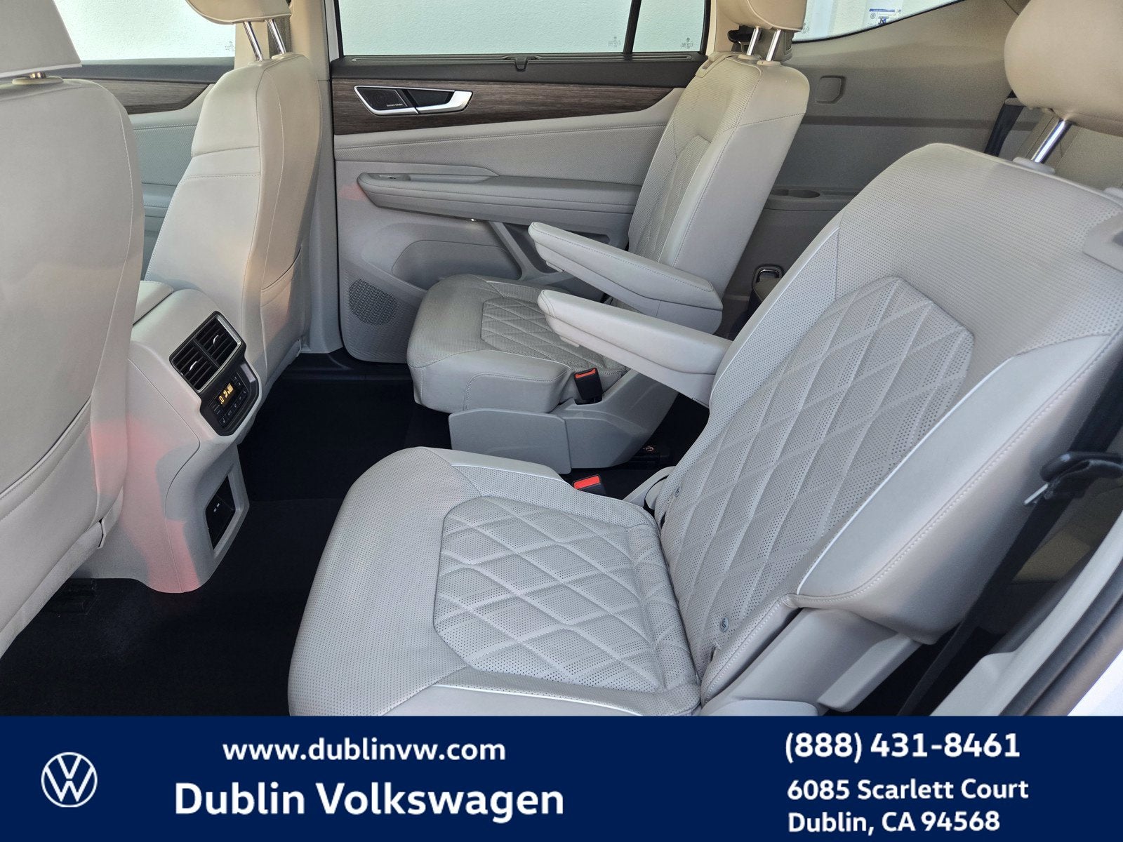 2024 Volkswagen Atlas 2.0T SEL Premium R-Line