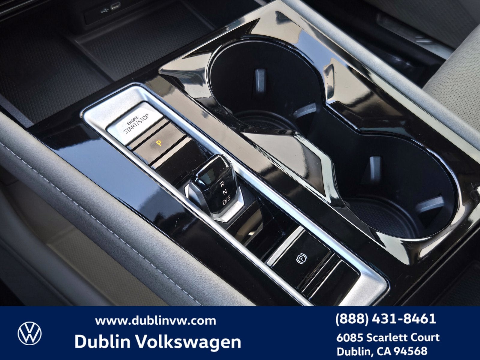 2024 Volkswagen Atlas 2.0T SEL Premium R-Line