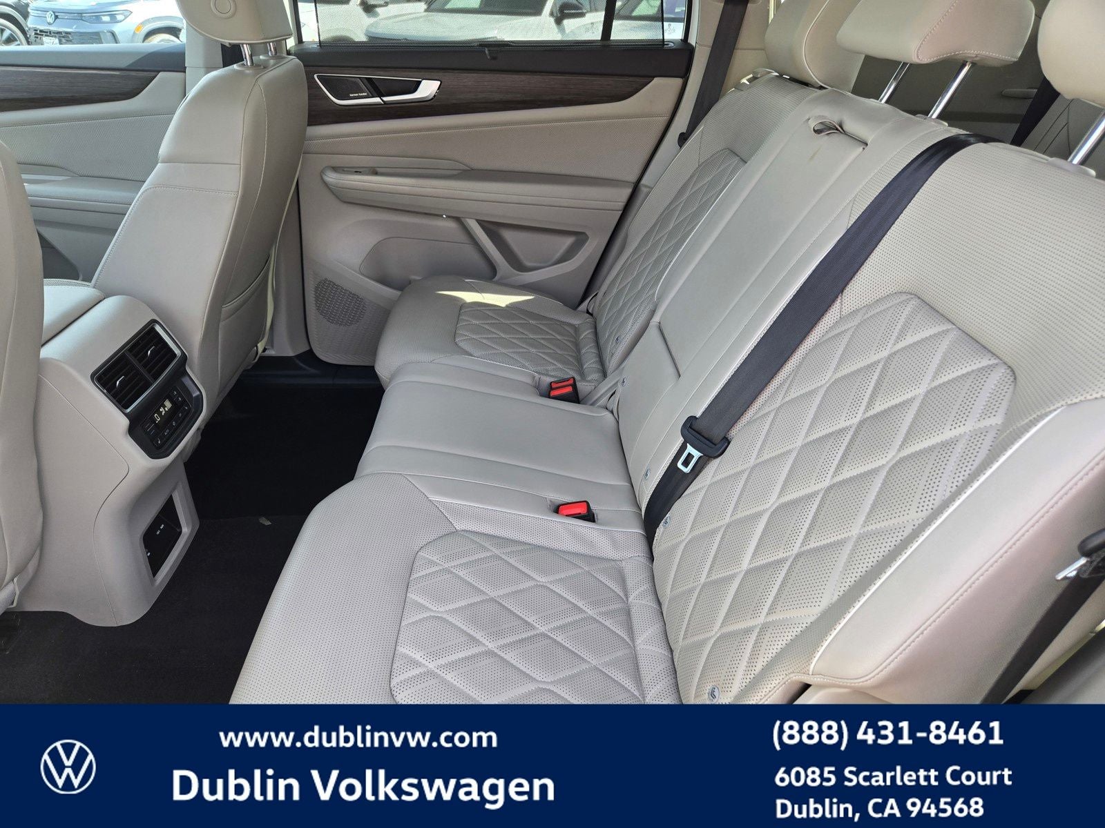 2024 Volkswagen Atlas 2.0T SEL Premium R-Line