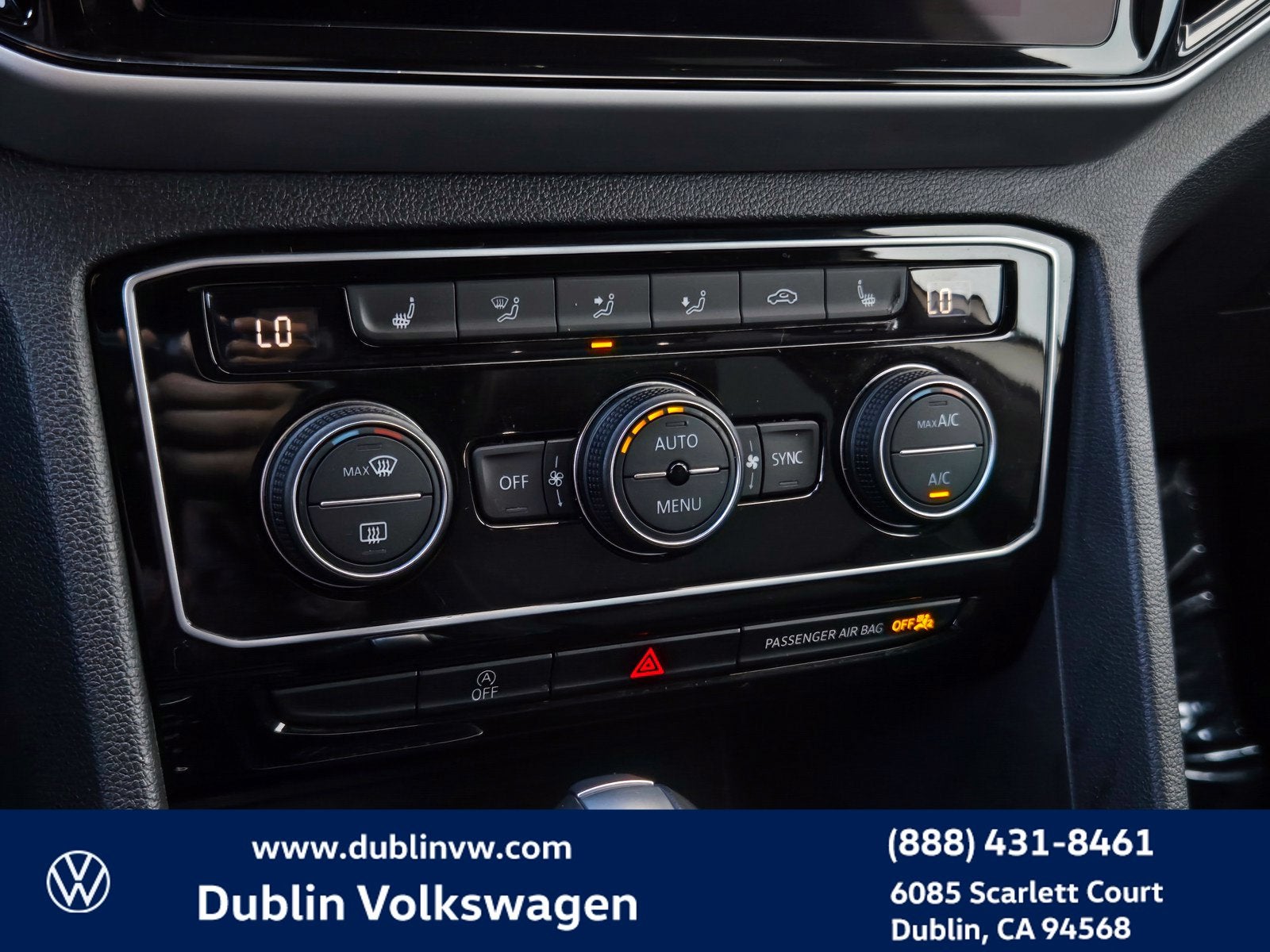 2023 Volkswagen Atlas Cross Sport 2.0T SE w/Technology