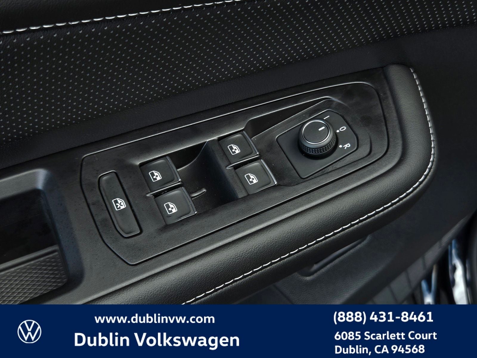 2026 Volkswagen Atlas SE w/Technology