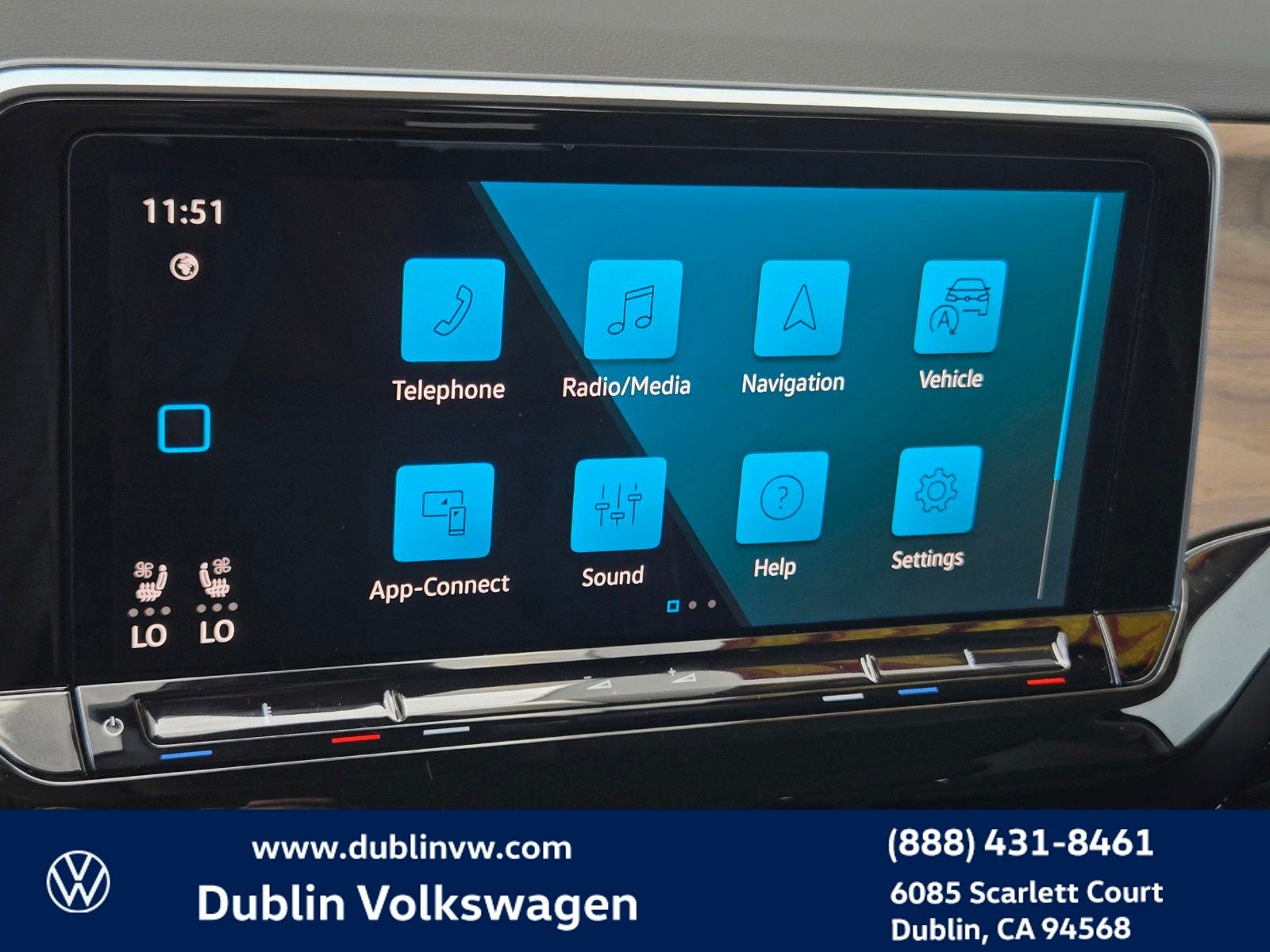 2026 Volkswagen Atlas SE w/Technology