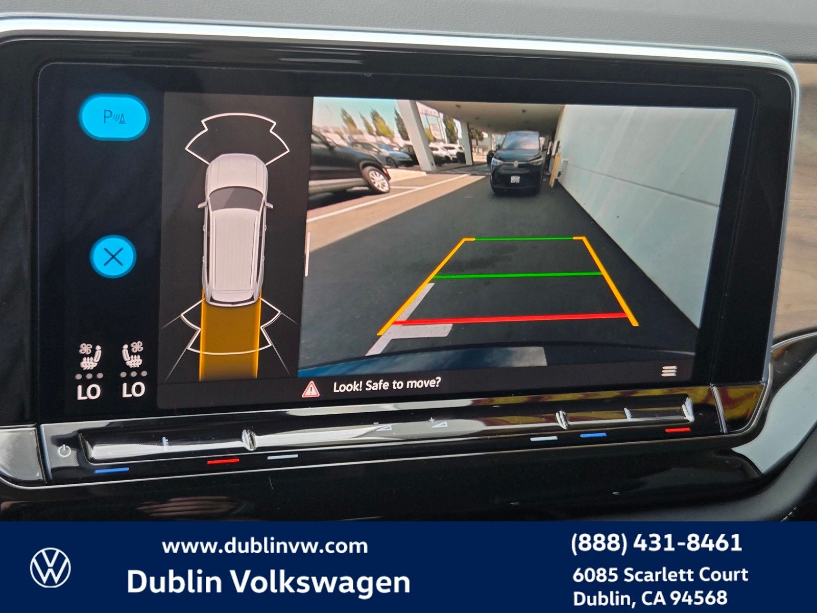 2026 Volkswagen Atlas SE w/Technology