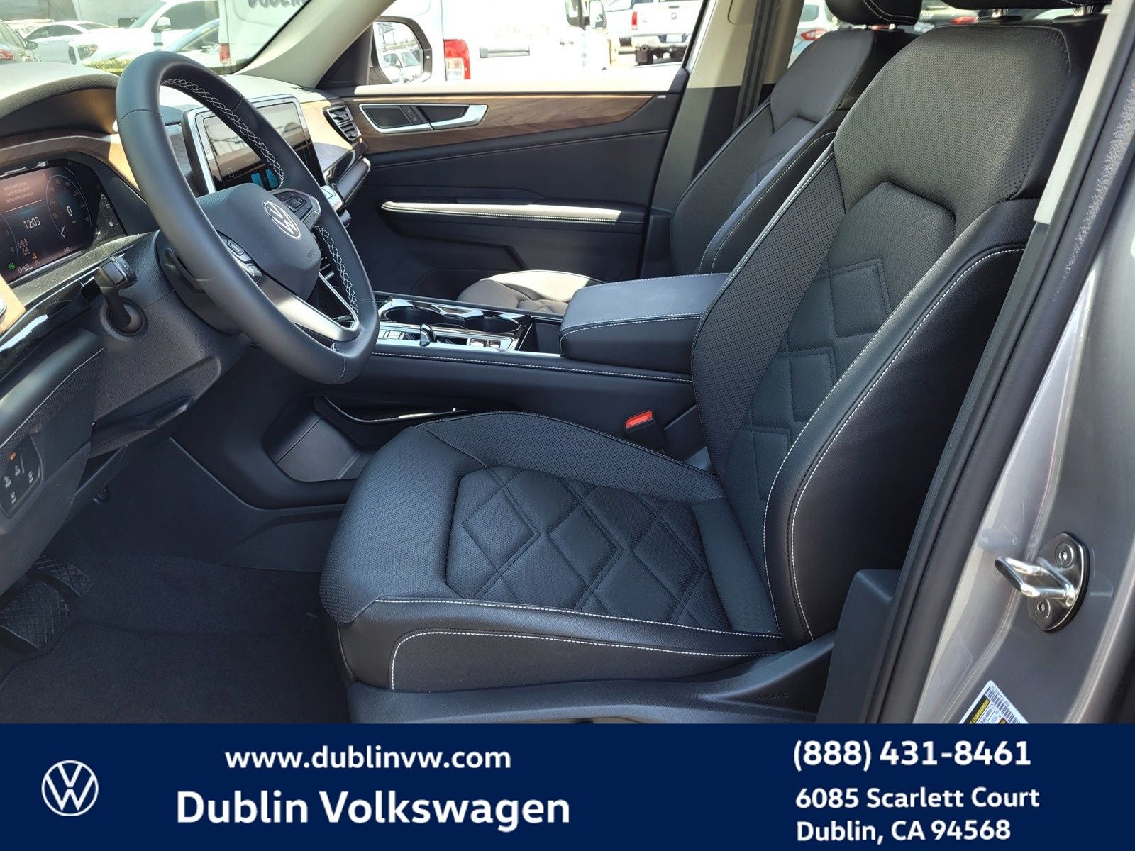 2024 Volkswagen Atlas 2.0T SE w/Technology