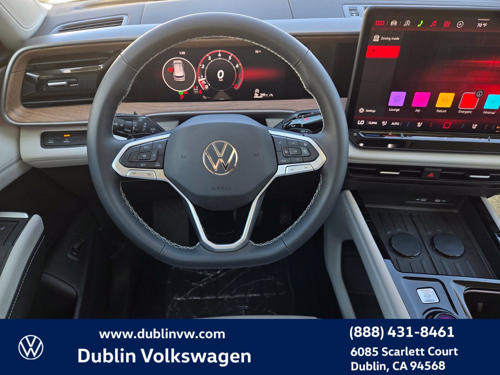 2027 Volkswagen Atlas SE w/Technology
