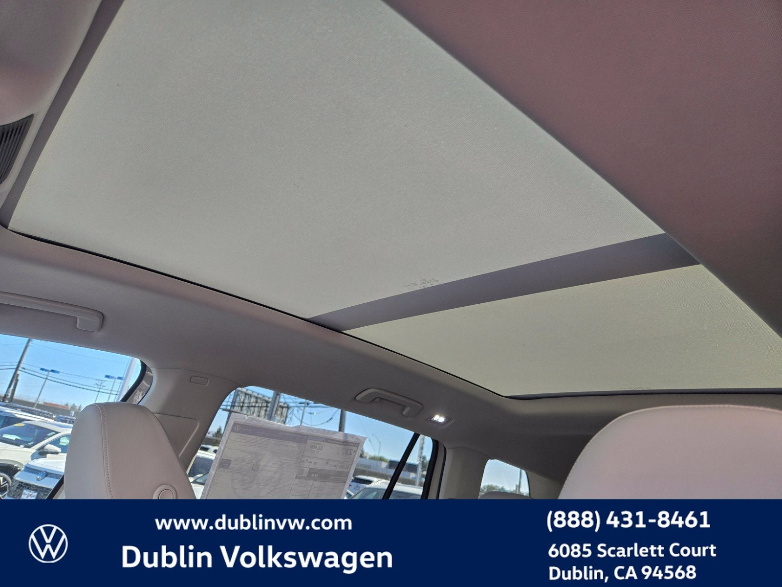 2027 Volkswagen Atlas SE w/Technology