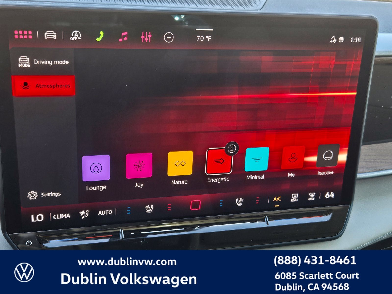 2027 Volkswagen Atlas SE w/Technology