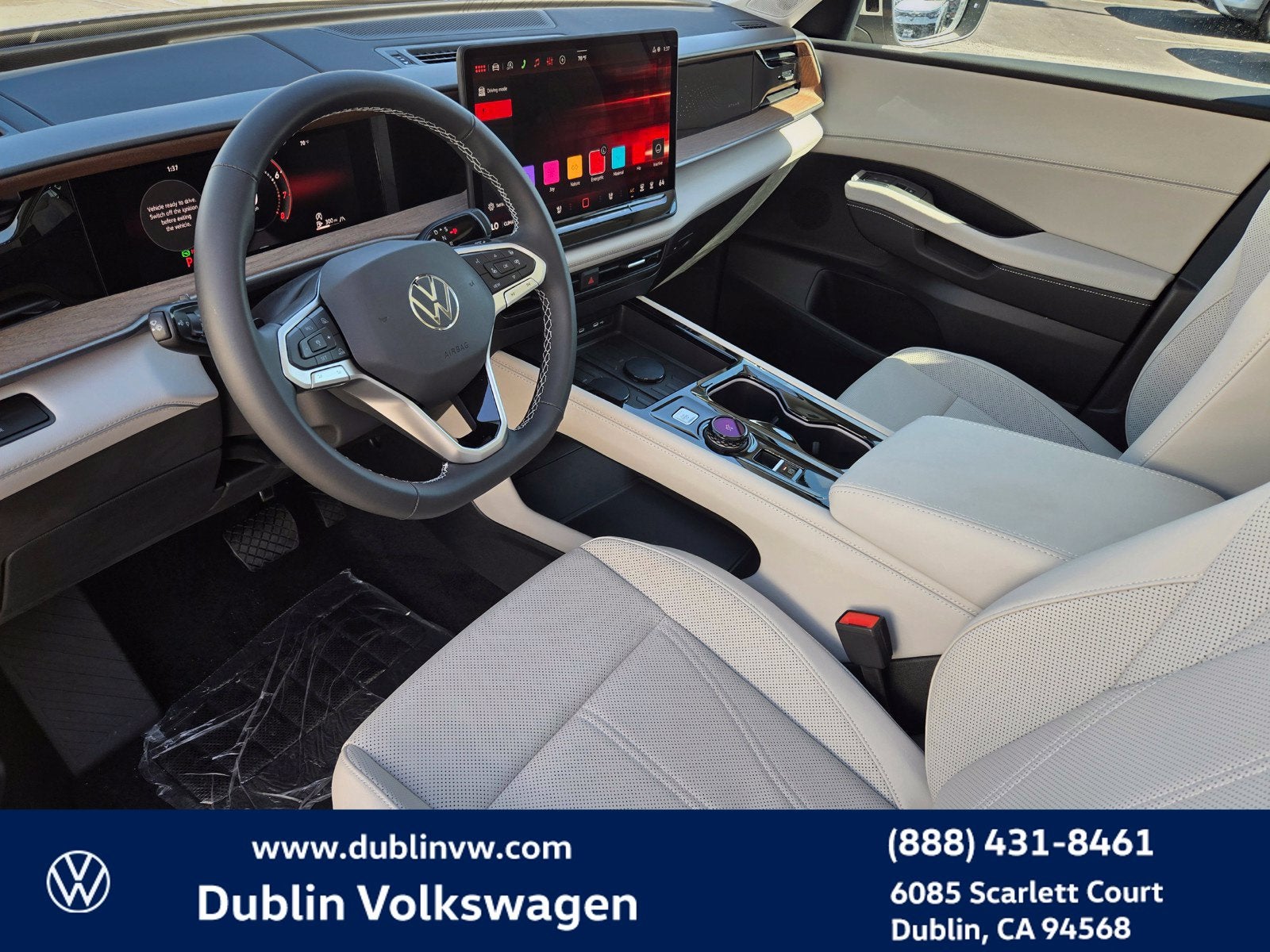 2027 Volkswagen Atlas SE w/Technology
