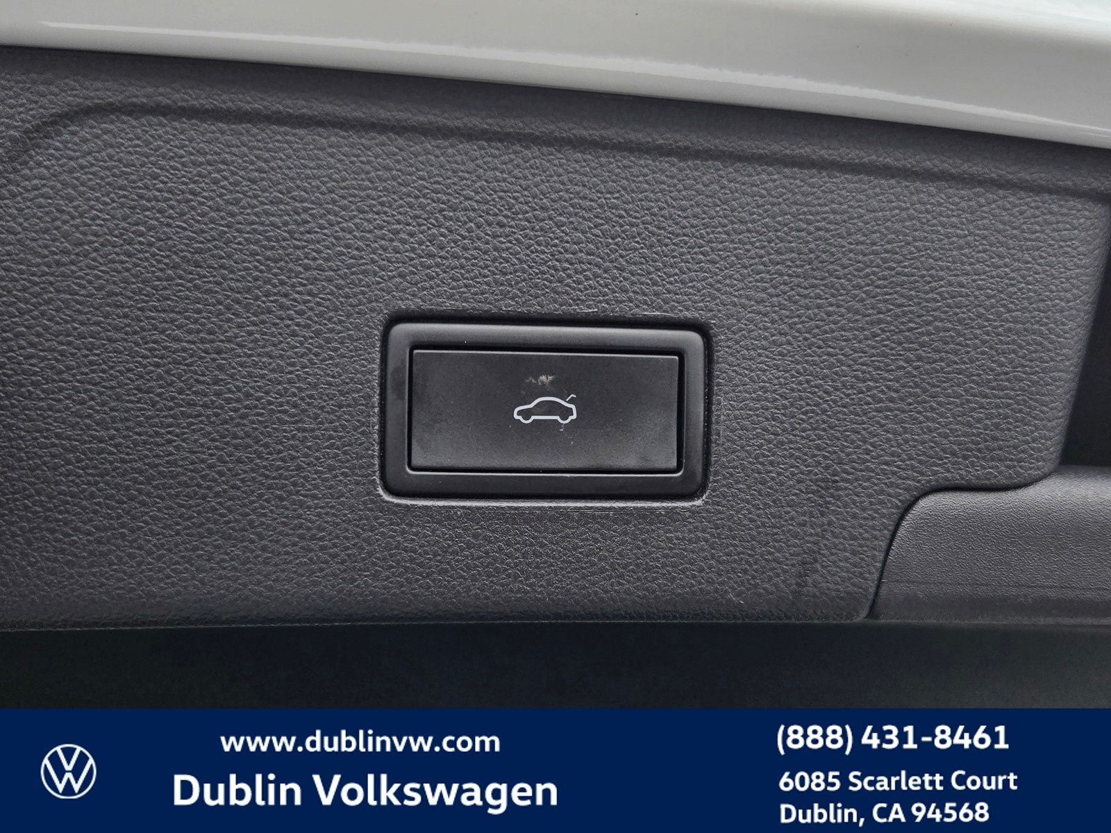 2023 Volkswagen Atlas Cross Sport 3.6L V6 SE w/Technology