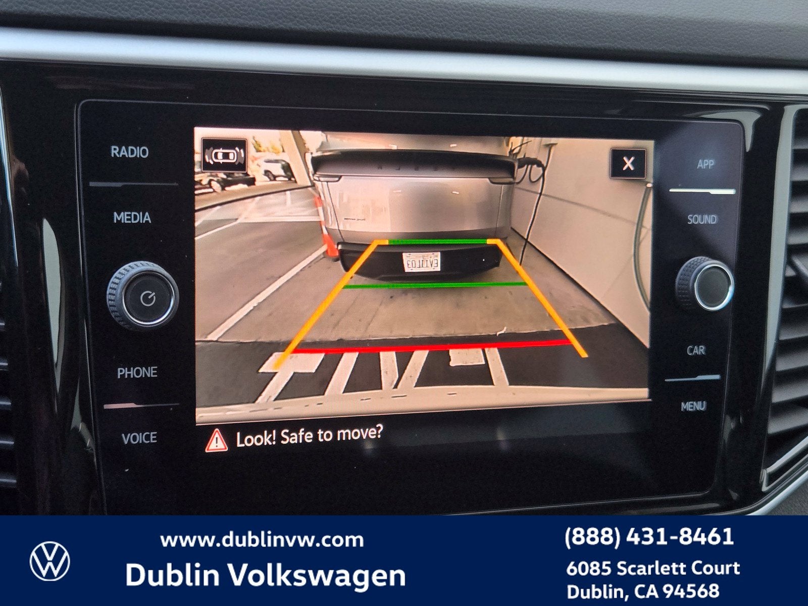 2022 Volkswagen Atlas Cross Sport 3.6L V6 SE w/Technology
