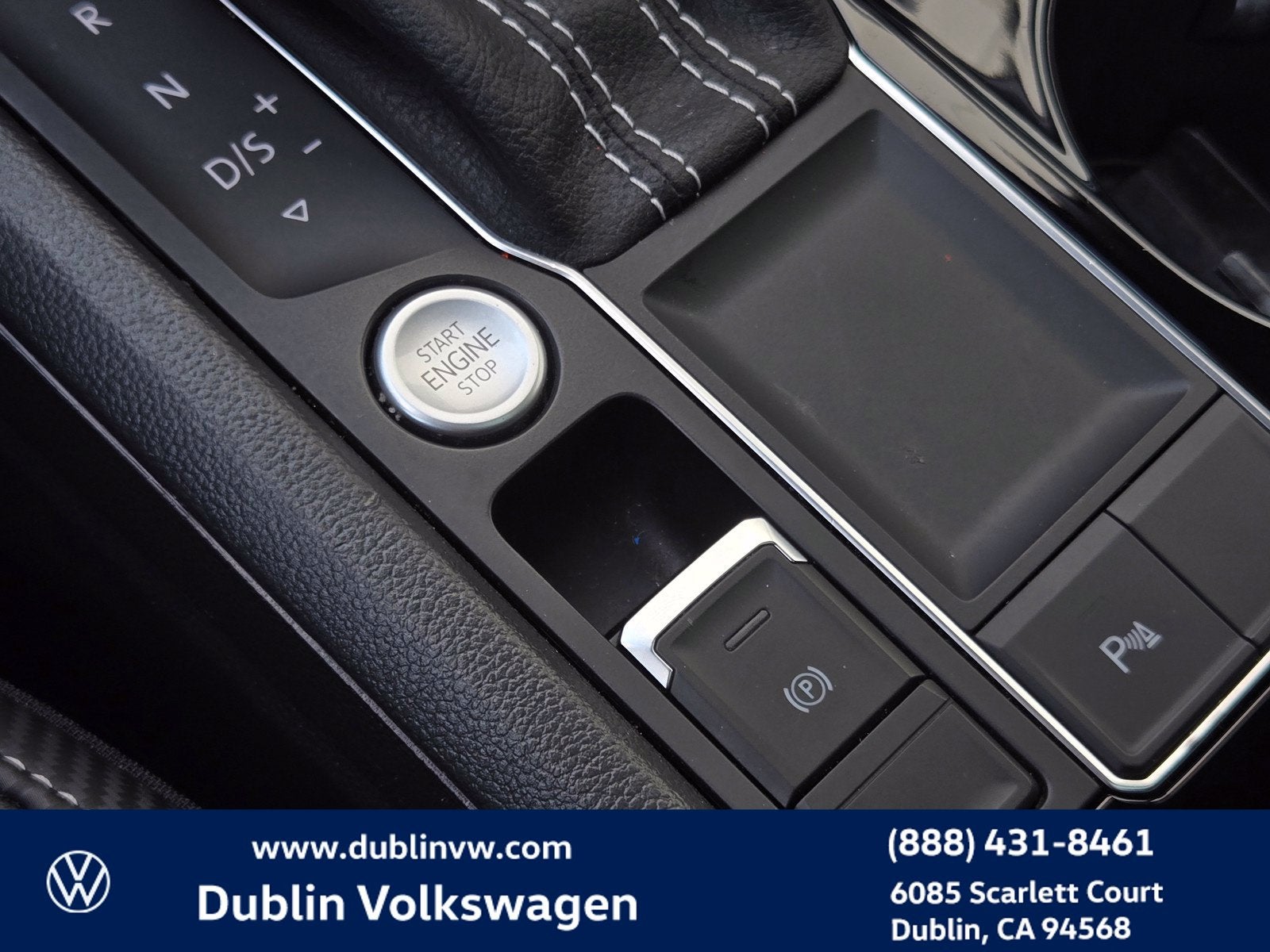2022 Volkswagen Atlas Cross Sport 3.6L V6 SE w/Technology