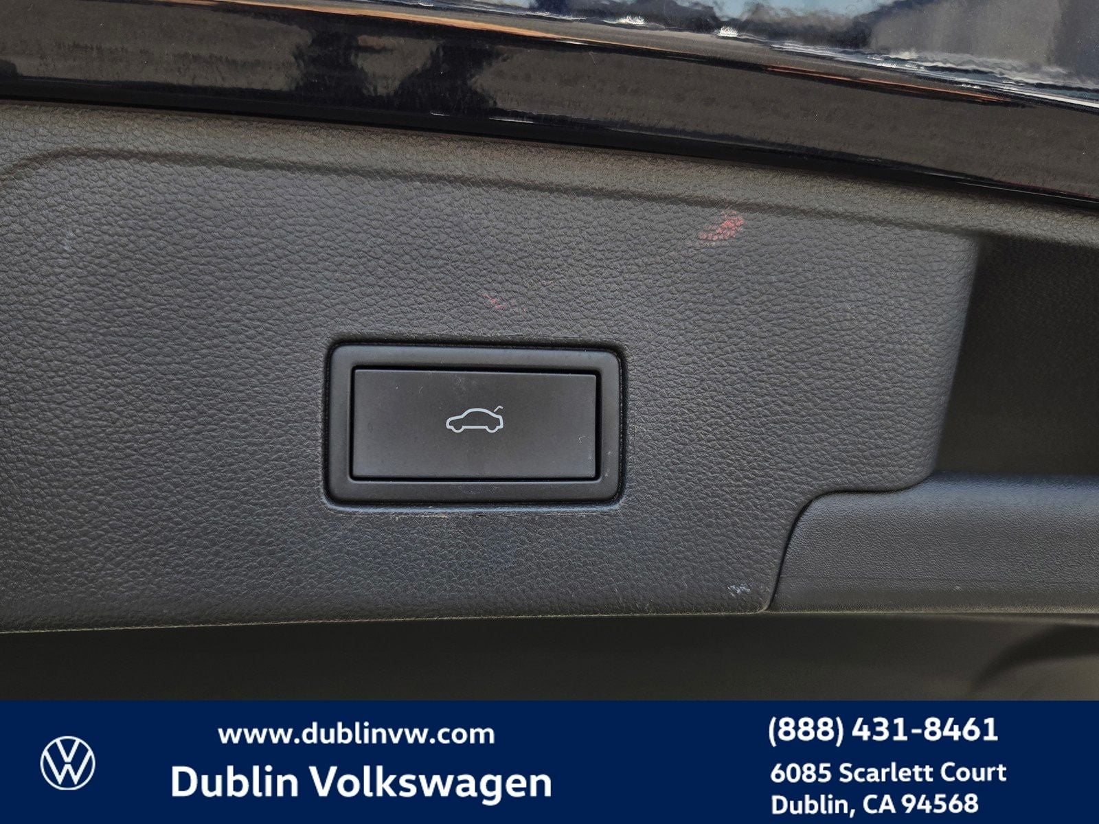2023 Volkswagen Atlas Cross Sport 3.6L V6 SE w/Technology