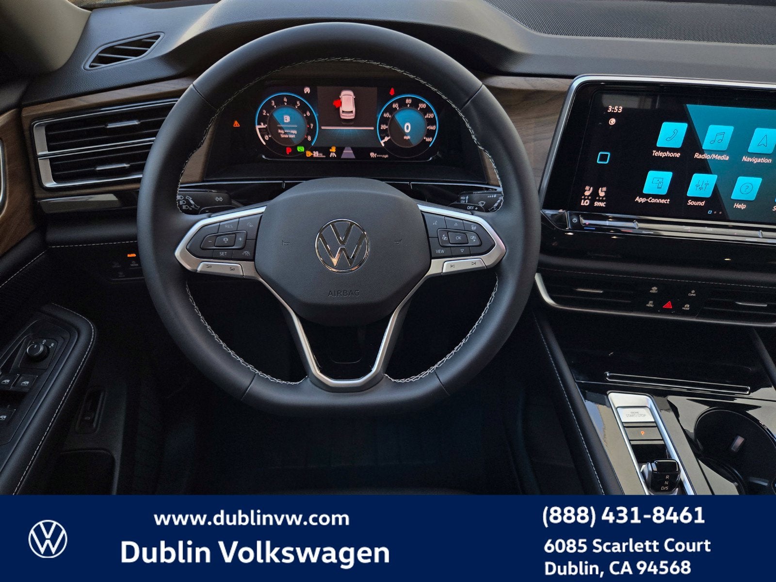 2026 Volkswagen Atlas SE w/Technology