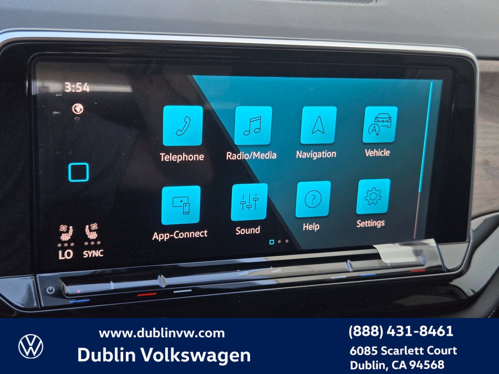 2026 Volkswagen Atlas SE w/Technology