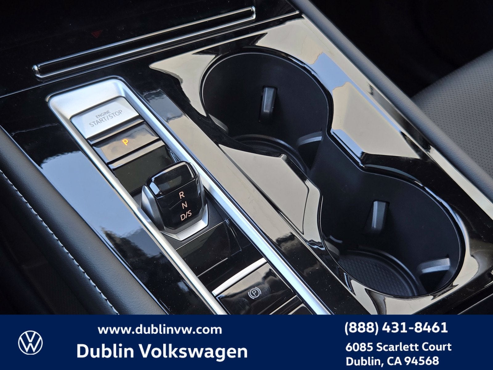 2026 Volkswagen Atlas SE w/Technology
