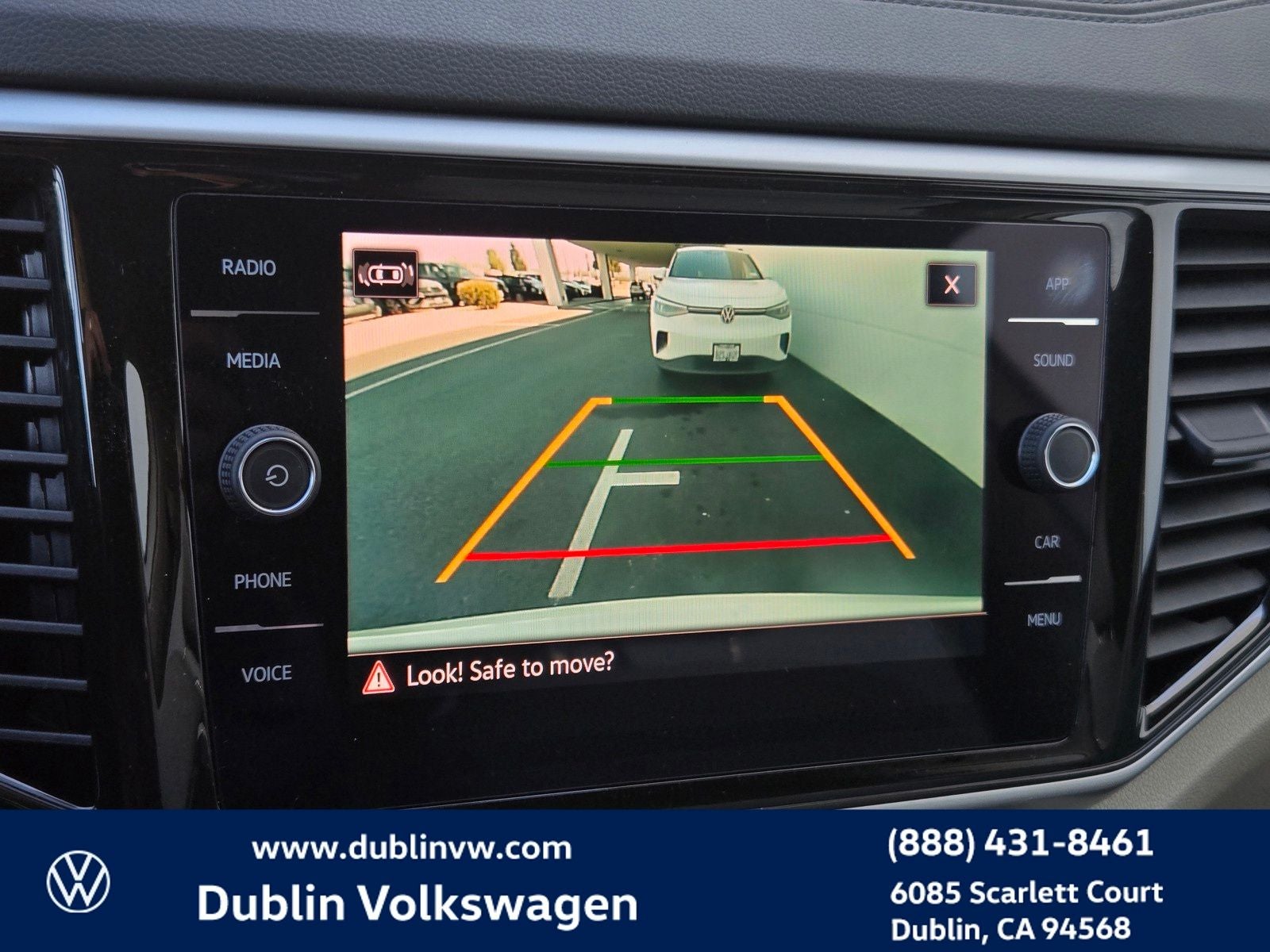 2023 Volkswagen Atlas 3.6L V6 SE w/Technology