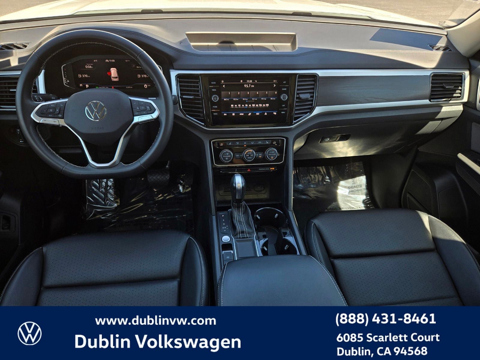 2023 Volkswagen Atlas 3.6L V6 SE w/Technology